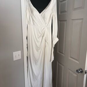 Sophisticated White Long Sleeve Wedding Dress